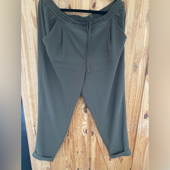 LAST CALL - RW&Co Paperbag Pants - Picture 1 of 1